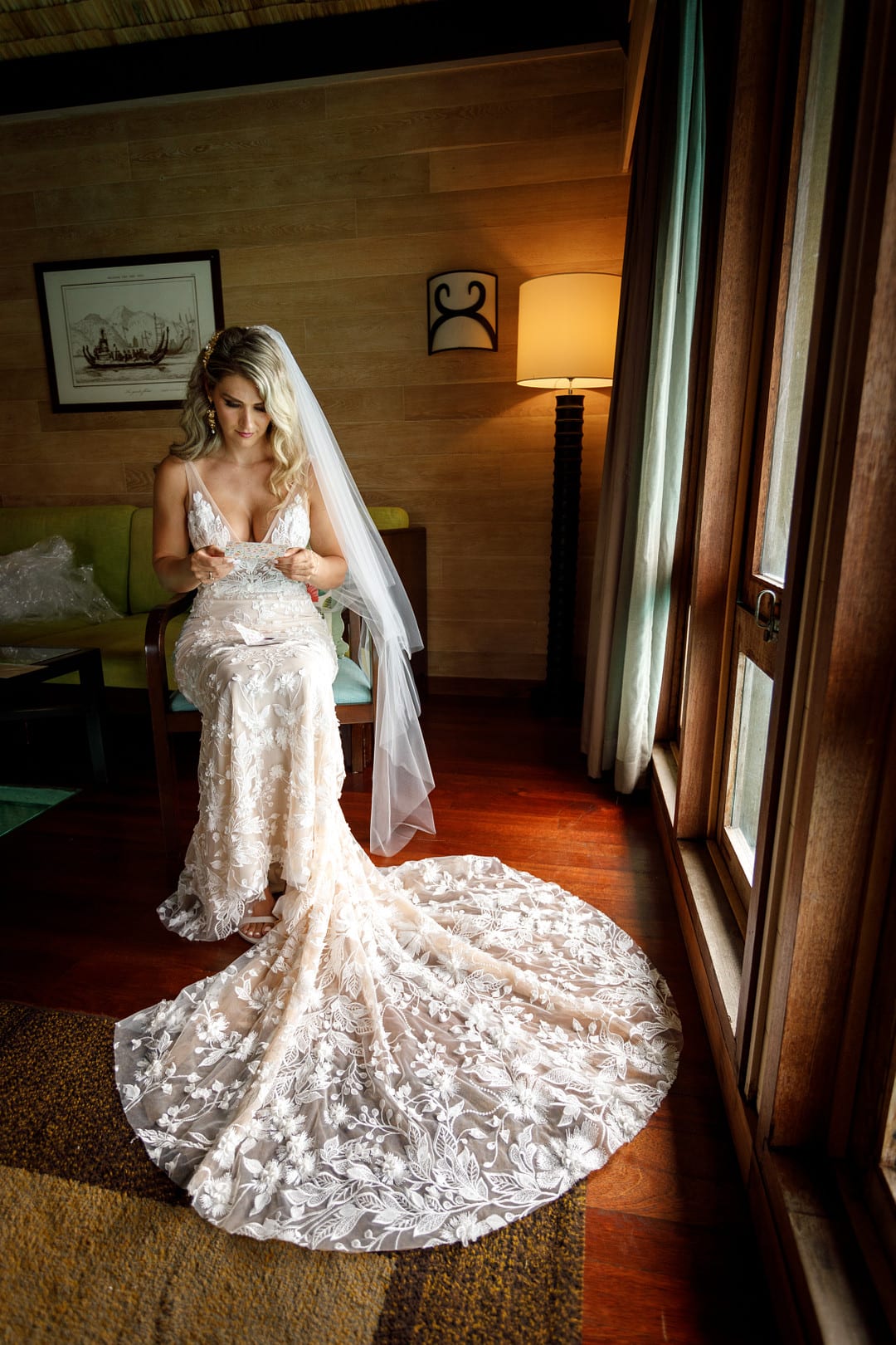 Bold and Breathtaking: Leah & David's Bora Bora Elopement at the St. Regis — photo 5