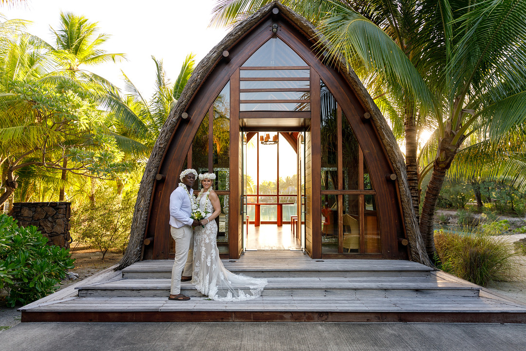 Sunset Elopement in French Polynesia